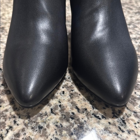 🆕 Smash Chiku Chunky Heel Black Leather Ankle Boots. 10. NWOT!!💥💥 - Picture 4 of 8